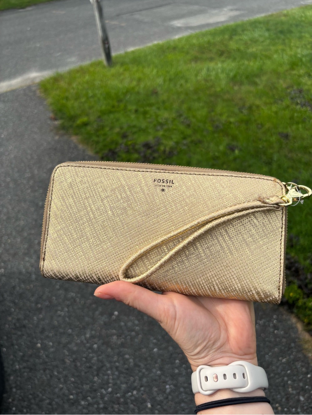 Fossil Metallic Gold Zip-Around Wristlet